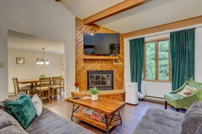 Cute & Cozy Poconos Escape in Lake Harmony